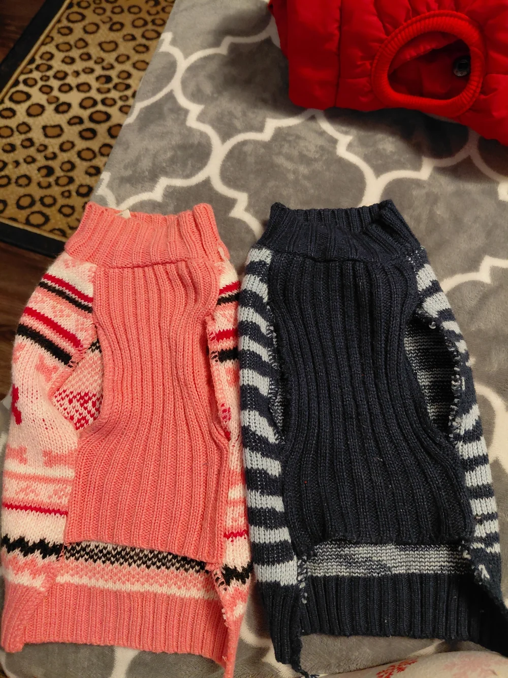 Set Of 2 Dog Sweaters Sz Small
